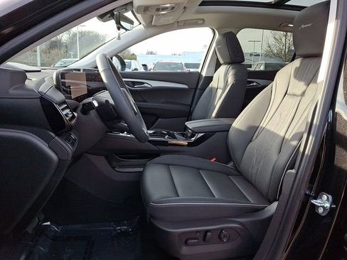 Used 2025 Buick Envision Avenir image 18