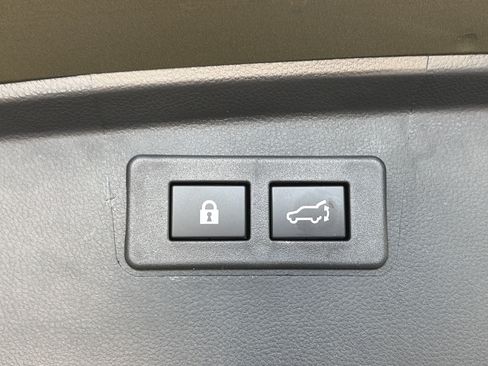 Used 2025 Subaru Outback Touring XT AWD/4WD image 15
