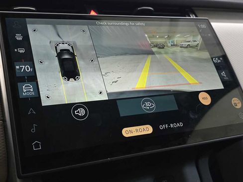 Used 2024 Land Rover Discovery Sport Dynamic SE image 27