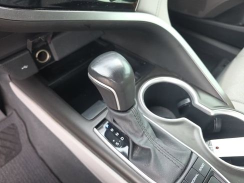 Certified 2021 Toyota Camry XLE w/ Navigation Package image 21