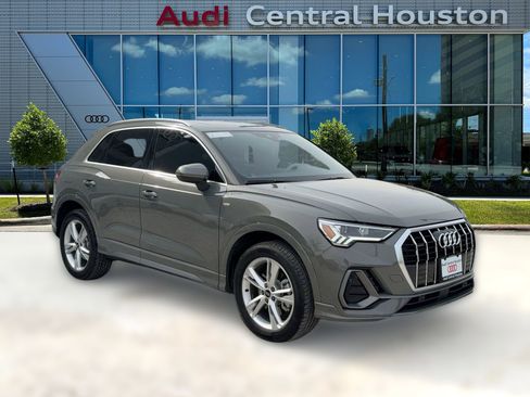 Used 2023 Audi Q3 2.0T Premium Plus w/ Premium Plus Package image 7