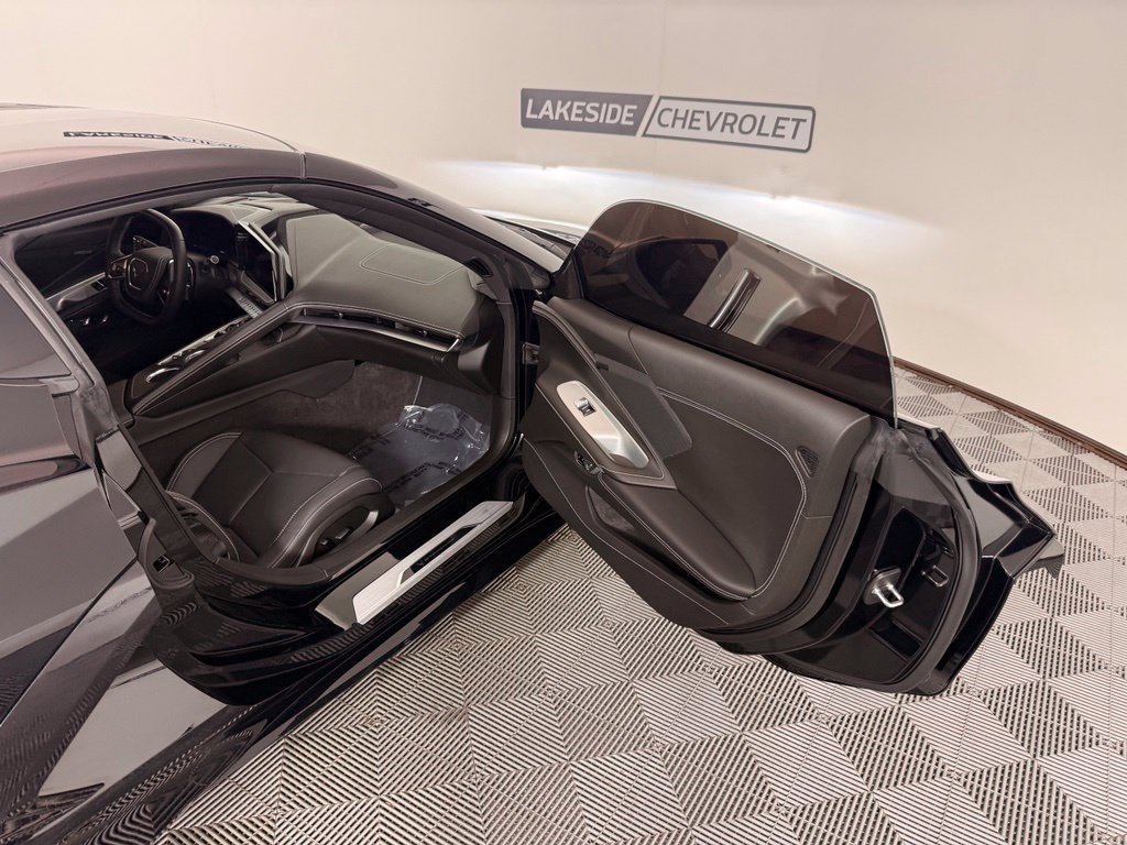 Used 2026 Chevrolet Corvette Stingray Coupe w/ 1LT RWD image 28
