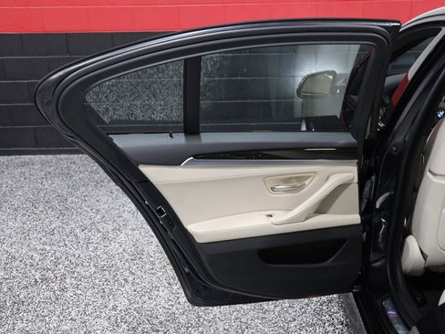Used 2015 BMW 550i xDrive M Sport Executive Package 4dr image 39