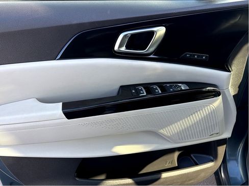 Used 2024 Kia Carnival SX Prestige image 13