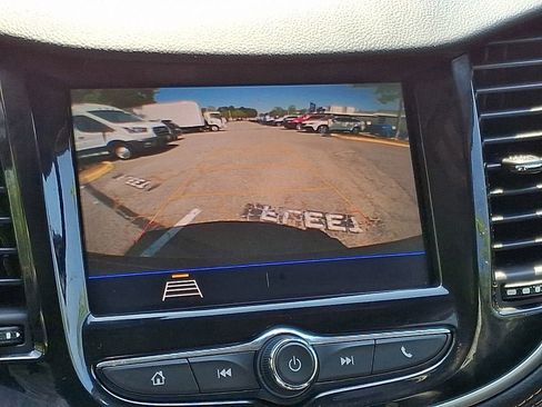 Certified 2022 Chevrolet Trax LT w/ Midnight Edition AWD/4WD image 19