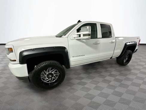 Used 2016 Chevrolet Silverado 1500 LT w/ All Star Edition AWD/4WD image 4