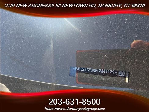 Used 2023 BMW iX xDrive50 w/ Sport Package AWD/4WD image 24