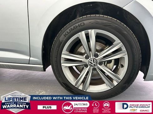 Used 2024 Volkswagen Jetta SE image 8