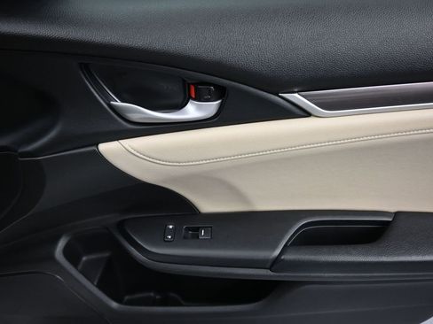 Used 2020 Honda Civic Touring image 43