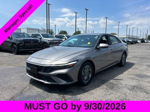 Used 2024 Hyundai Elantra SEL FWD image 7