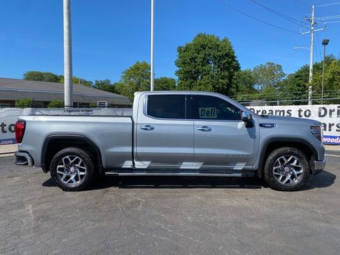 Used 2025 GMC Sierra 1500 SLT w/ SLT Premium Plus Package AWD/4WD image 2