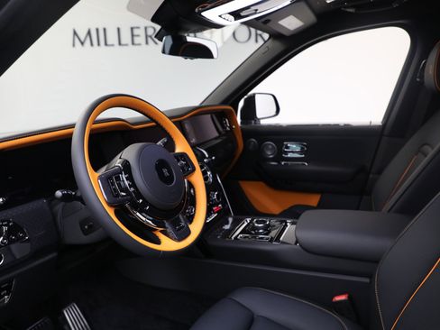 New 2026 Rolls-Royce Cullinan Black Badge image 15