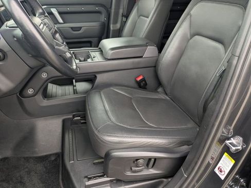 Used 2023 Land Rover Defender 110 X-Dynamic SE image 12
