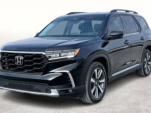 Used 2023 Honda Pilot Touring image 15
