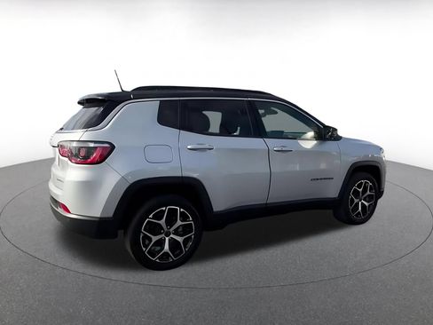 Used 2025 Jeep Compass Limited AWD/4WD image 14