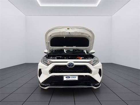 Used 2021 Toyota RAV4 SE image 21