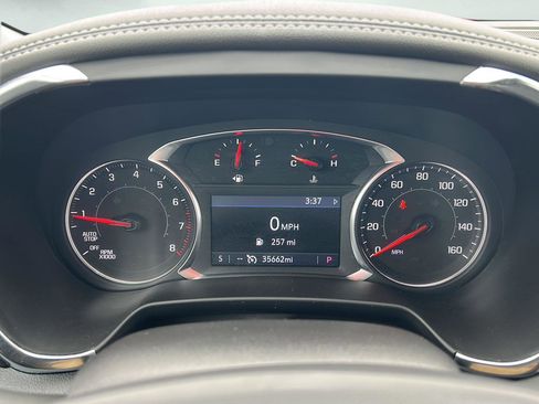 Used 2025 Chevrolet Blazer LT FWD image 8