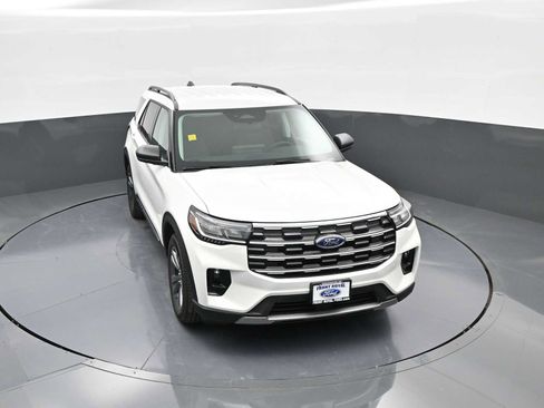 Used 2025 Ford Explorer Active w/ Active Comfort Package image 30