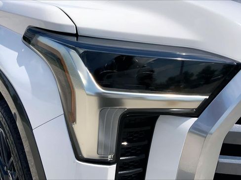 Used 2023 Toyota Tundra Limited w/ Power Package AWD/4WD image 27