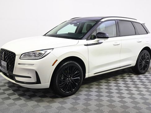 New 2025 Lincoln Corsair Reserve w/ Jet Appearance Package image 2