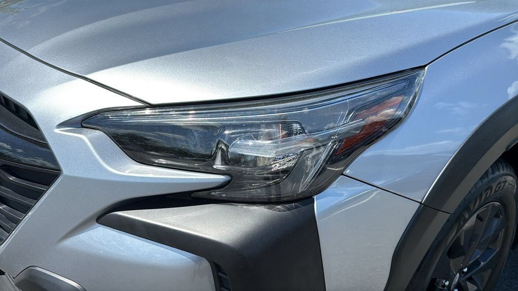 Used 2025 Subaru Outback Onyx Edition AWD/4WD image 9