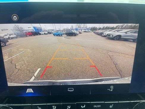 Used 2023 Chevrolet Colorado LT w/ LT Convenience Package III image 22