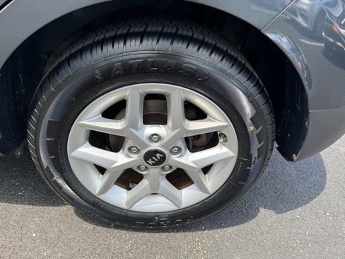 Used 2020 Kia Soul S FWD image 7