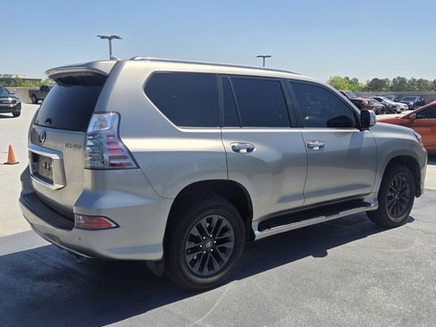 Used 2020 Lexus GX 460 Premium w/ Premium Package image 9