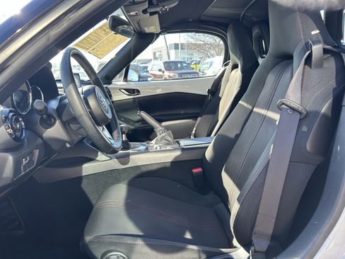 Used 2016 MAZDA MX-5 Miata Club image 19