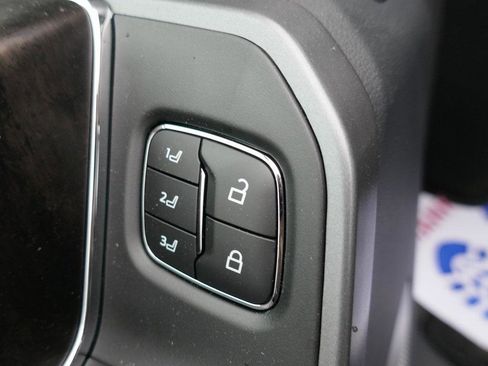 New 2026 Ford F250 Lariat w/ Black Appearance Package image 16