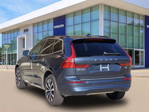 Certified 2023 Volvo XC60 B5 Core w/ Climate Package image 4