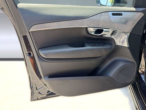 Certified 2023 Volvo XC90 B6 Ultimate w/ Lounge Package AWD/4WD image 21