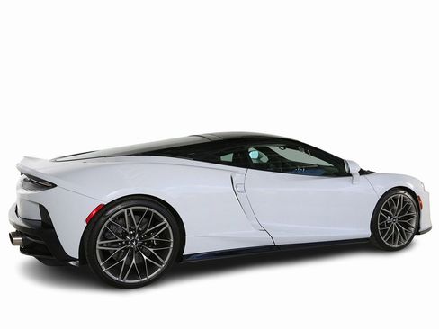 Used 2023 McLaren GT image 11