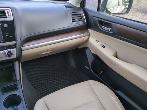 Used 2017 Subaru Outback 3.6R Limited image 19