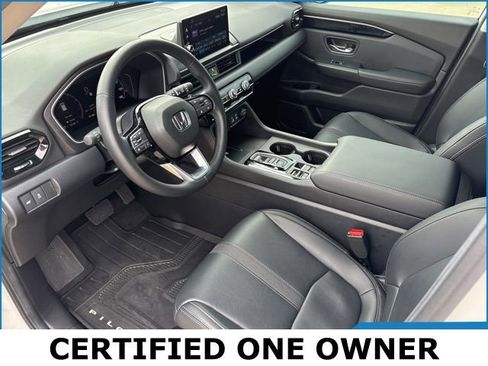 Used 2025 Honda Pilot EX-L image 12