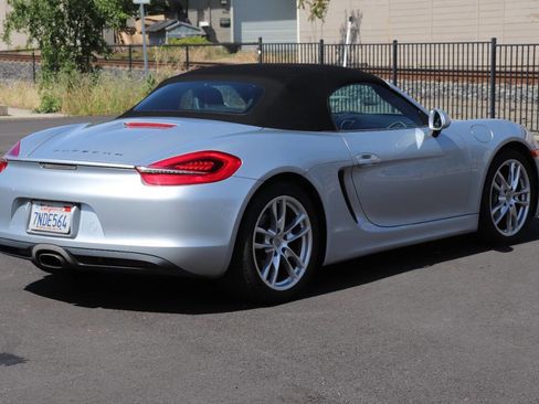 Used 2016 Porsche Boxster image 19