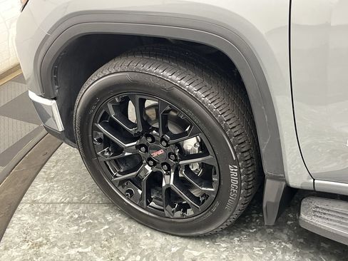 Certified 2026 GMC Sierra 1500 SLT AWD/4WD image 41