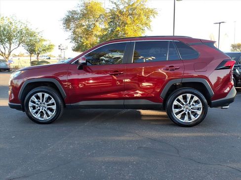 Used 2023 Toyota RAV4 XLE Premium image 2