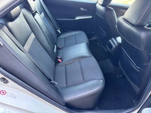 Used 2012 Toyota Camry SE image 11