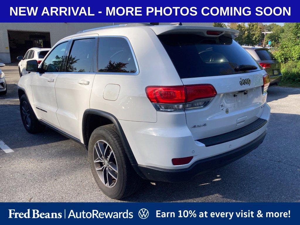 Used 2018 Jeep Grand Cherokee Laredo AWD/4WD image 4