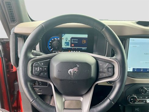 Used 2024 Ford Bronco Wildtrak image 11