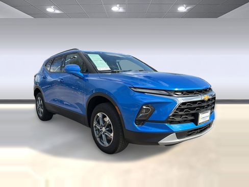Certified 2024 Chevrolet Blazer LT w/ Convenience Package image 7