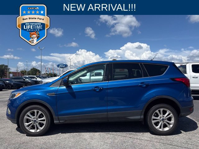 Used 2019 Ford Escape SE FWD image 1
