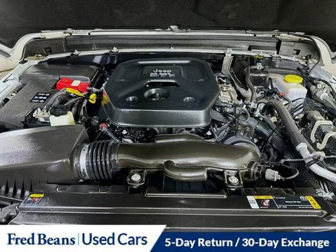 Used 2022 Jeep Wrangler Unlimited Sahara image 31