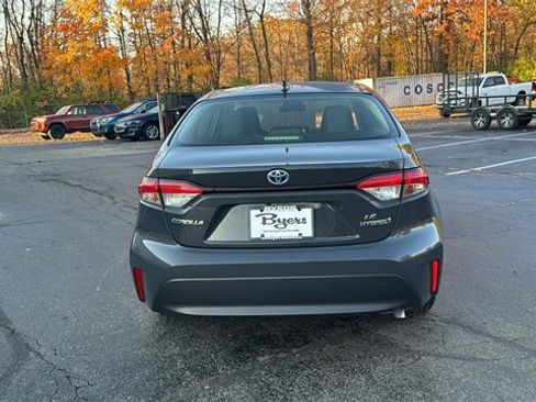 Used 2024 Toyota Corolla LE image 30
