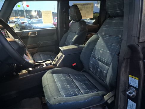 New 2025 Ford Bronco Heritage Edition image 9