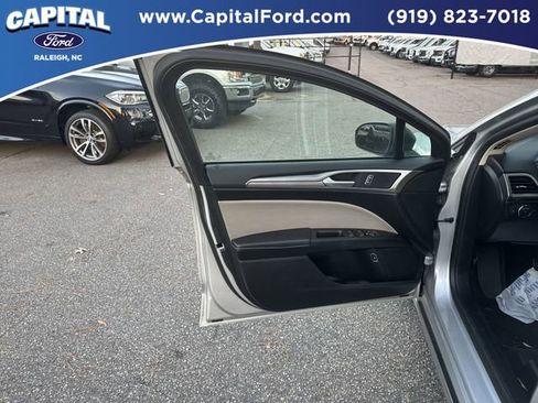 Used 2018 Ford Fusion S image 19