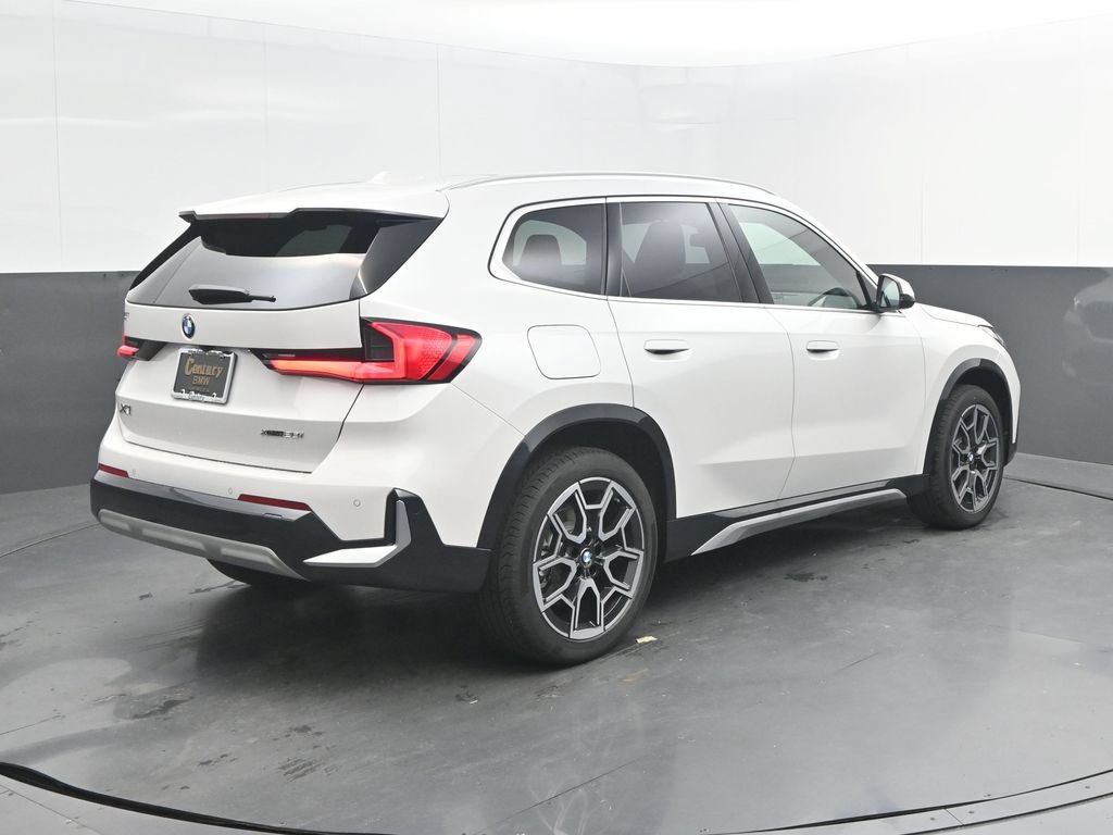 New 2026 BMW X1 xDrive28i w/ Technology Package AWD/4WD image 7