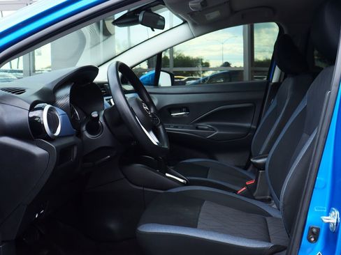 Used 2023 Nissan Versa SV image 37