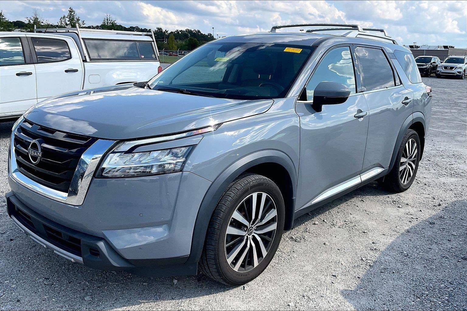 Certified 2023 Nissan Pathfinder Platinum w/ Cargo Package AWD/4WD image 2